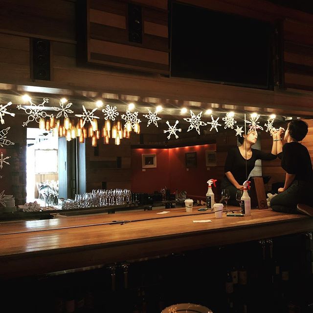 We are getting ready for the holidays and the holiday spirit is in the house. 🎄❄️🍾🍷🥂🍻🥃🍽 Thank you to @lilysteig for an amazing ART work that she does @bisqcambridge .
.
.
#cambridge #inmansquare #somerville #somervillema #unionsquare #unionsquarema #foodporn #boston #wine #winebar #tapas #bestwine #naturalwine #warmhospitality #hospitality #restaurantlife #letshavefun #friedchicken #cheeseburger #bisqcambridge #bergamotbuzz #oysters #bestbarsinboston #bestwinebars #eaterboston38 #somervillefood #cambridgefood #best50bostonrestaurants